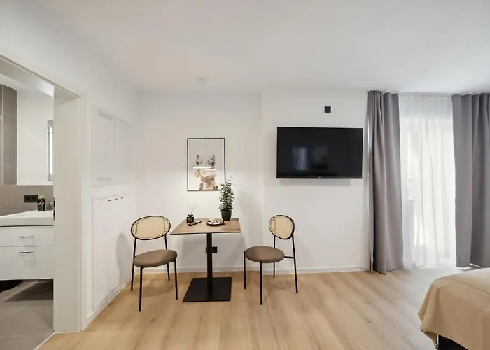 Limehome Celtisplatz Апартаменты *